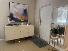 798 NE 43 St, Oakland Park FL 33334