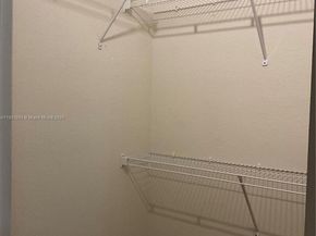 798 NE 43 St, Oakland Park FL 33334