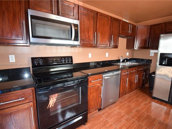 344 SW 1st St A1, Pompano Beach FL 33060