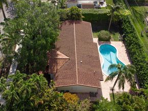9370 SW 82nd St, Miami FL 33173