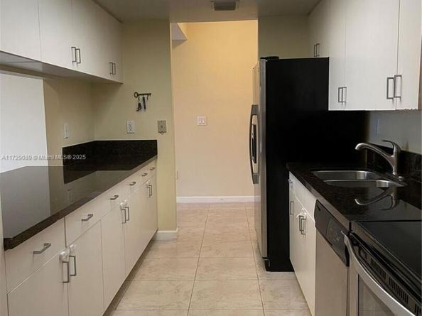 9805 NW 52nd St 411, Doral FL 33178