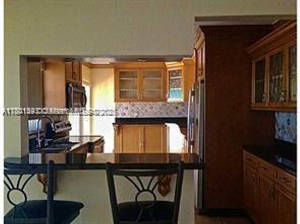 8640 NW 4th St, Pembroke Pines FL 33024