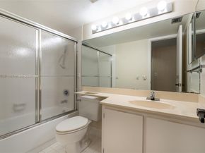 150 S Hollybrook Ter 208, Pembroke Pines FL 33025