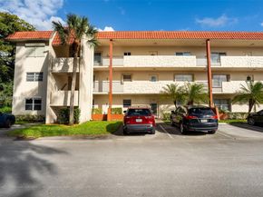 150 S Hollybrook Ter 208, Pembroke Pines FL 33025