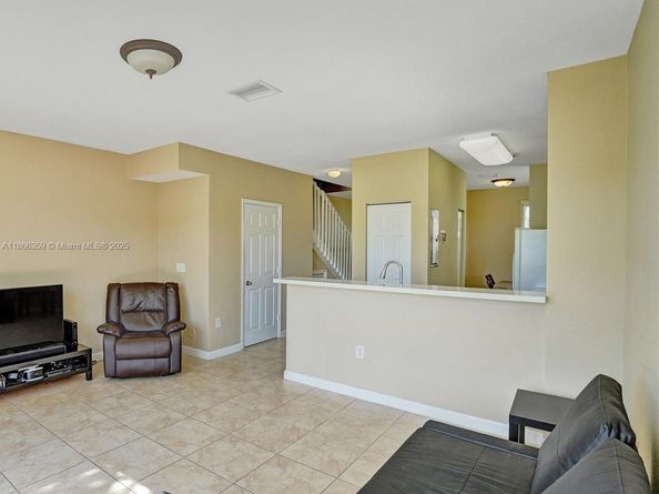 205 SE 29th Ter 1, Homestead FL 33033