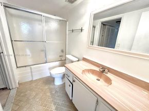 13499 Biscayne Blvd 506, North Miami FL 33181