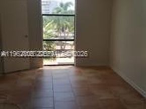 13499 Biscayne Blvd 506, North Miami FL 33181