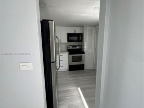 1398 NE 191st St C305, Miami FL 33179