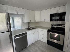 1398 NE 191st St C305, Miami FL 33179