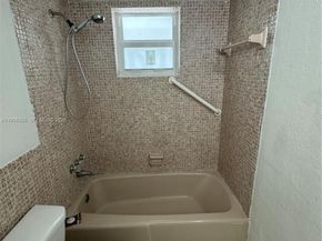 1398 NE 191st St C305, Miami FL 33179
