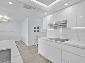 90 Alton Rd 1907, Miami Beach FL 33139