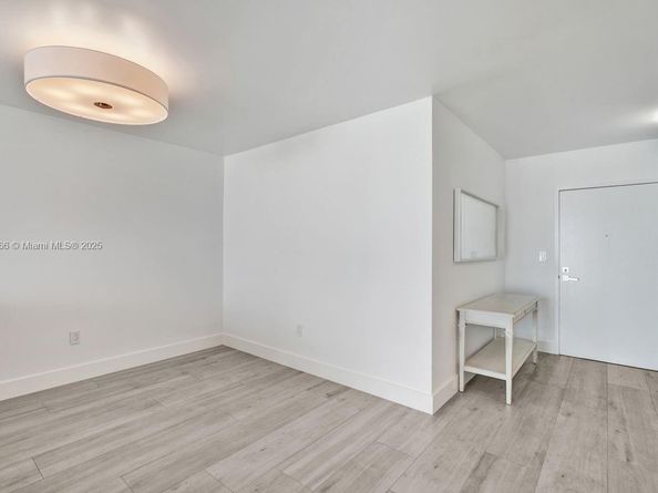 90 Alton Rd 1907, Miami Beach FL 33139