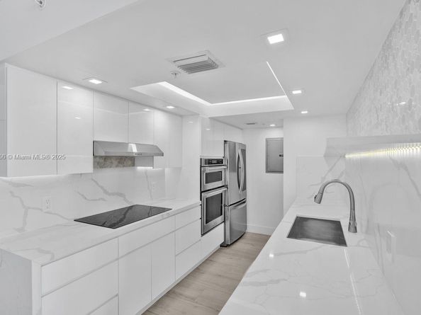 90 Alton Rd 1907, Miami Beach FL 33139