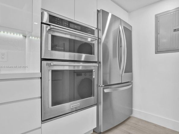 90 Alton Rd 1907, Miami Beach FL 33139