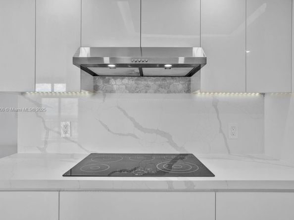 90 Alton Rd 1907, Miami Beach FL 33139