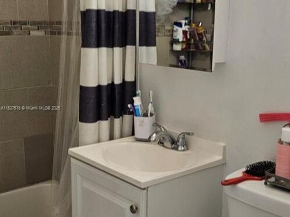 1498 NE 180th St, North Miami Beach FL 33162