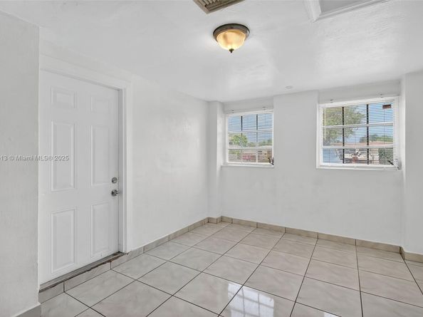 1498 NE 180th St, North Miami Beach FL 33162