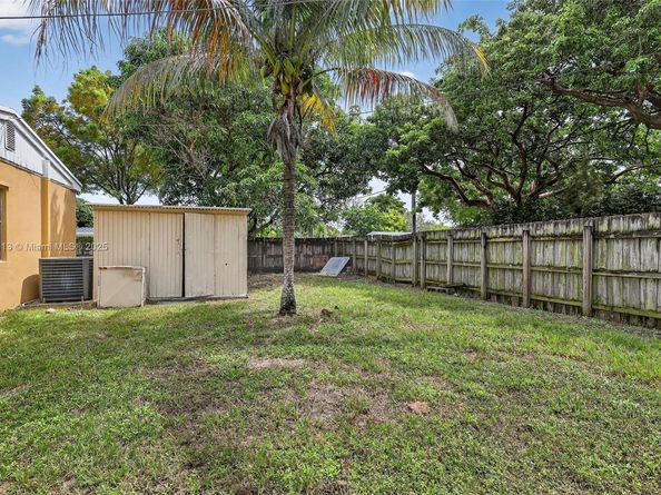 1498 NE 180th St, North Miami Beach FL 33162