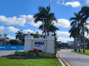 3150 W Rolling Hills Cir 310, Davie FL 33328