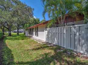 66 Forest Cir, Cooper City FL 33026