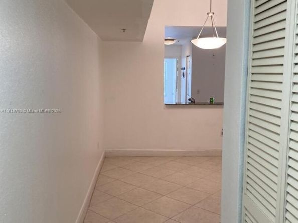 66 Forest Cir, Cooper City FL 33026