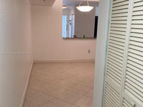 66 Forest Cir, Cooper City FL 33026