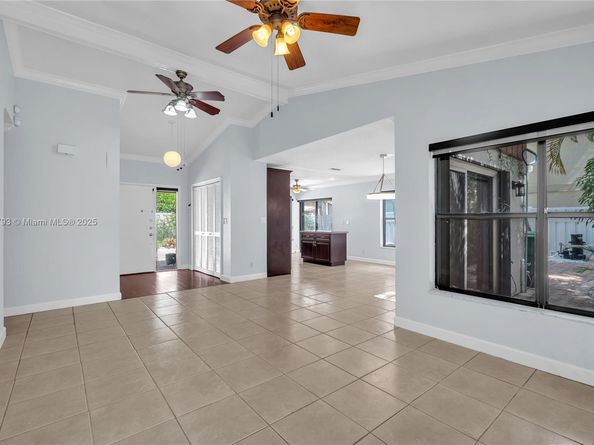 66 Forest Cir, Cooper City FL 33026