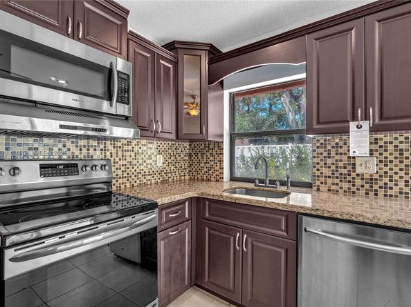 66 Forest Cir, Cooper City FL 33026