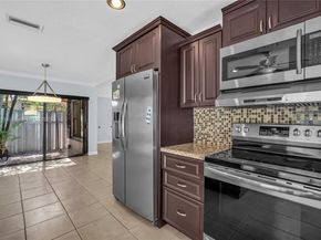 66 Forest Cir, Cooper City FL 33026