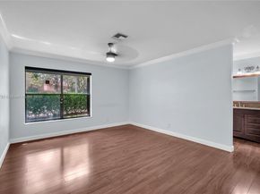 66 Forest Cir, Cooper City FL 33026