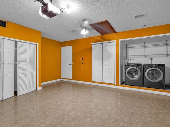 66 Forest Cir, Cooper City FL 33026