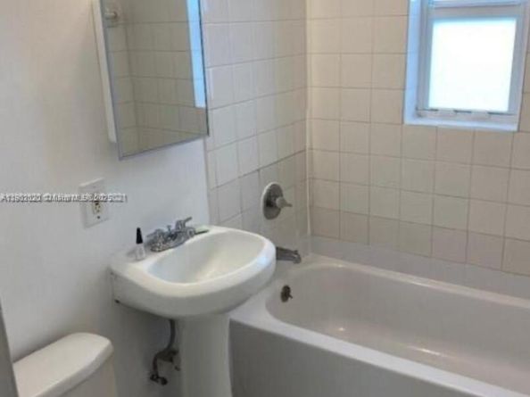 315 NW 84th Ter 315, Miami FL 33150
