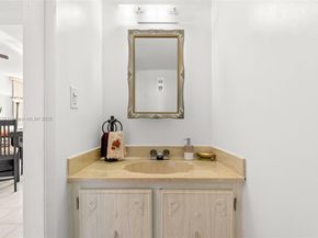 6900 Bay Dr 5C, Miami Beach FL 33141