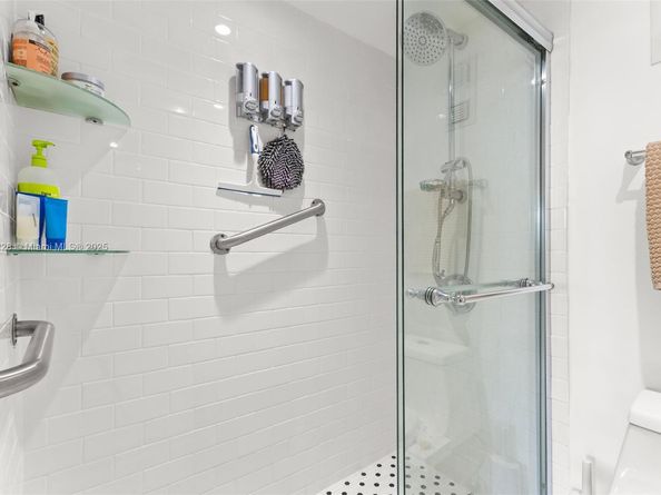 6900 Bay Dr 5C, Miami Beach FL 33141