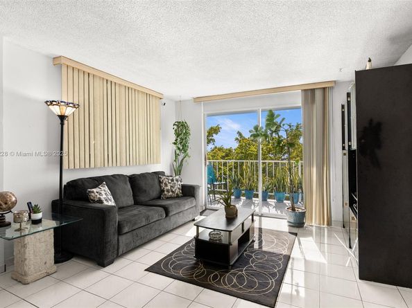 6900 Bay Dr 5C, Miami Beach FL 33141