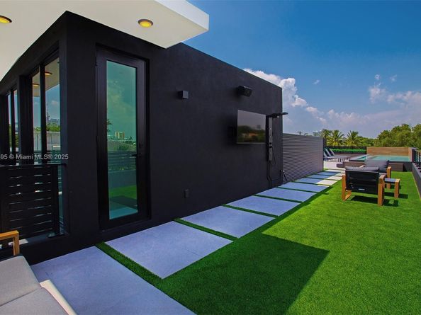 420 SW 15th Rd, Miami FL 33129