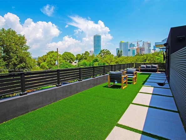 420 SW 15th Rd, Miami FL 33129