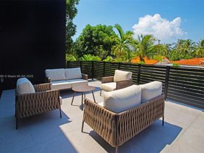 420 SW 15th Rd, Miami FL 33129