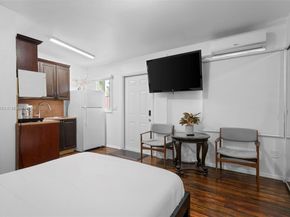 5810 SW 22nd St, Miami FL 33155