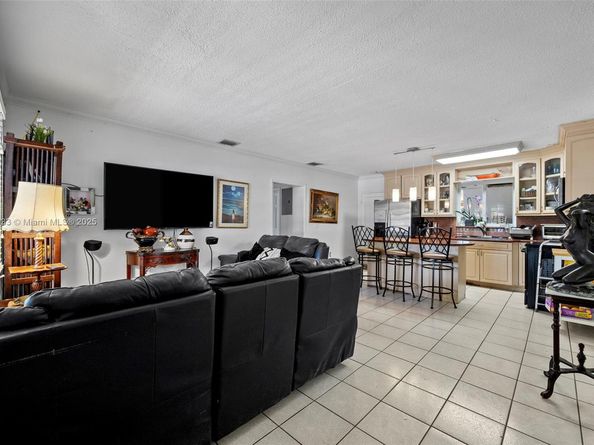 5810 SW 22nd St, Miami FL 33155