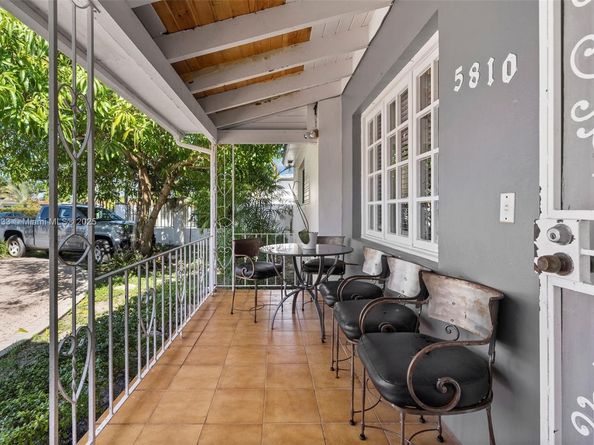 5810 SW 22nd St, Miami FL 33155