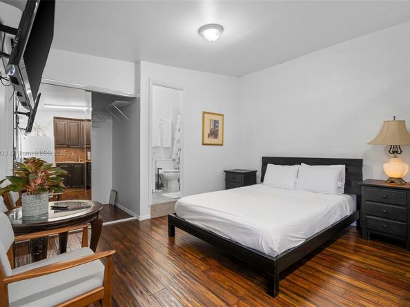 5810 SW 22nd St, Miami FL 33155