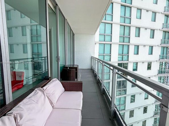 92 SW 3 St 4407, Miami FL 33130