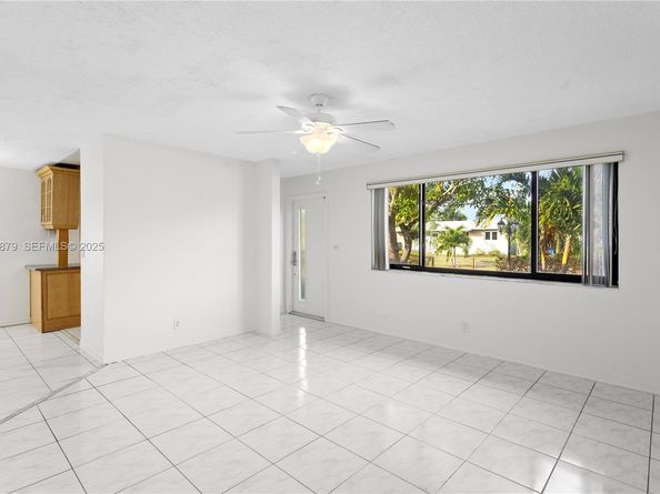 1410 NW 42nd St, Fort Lauderdale FL 33309