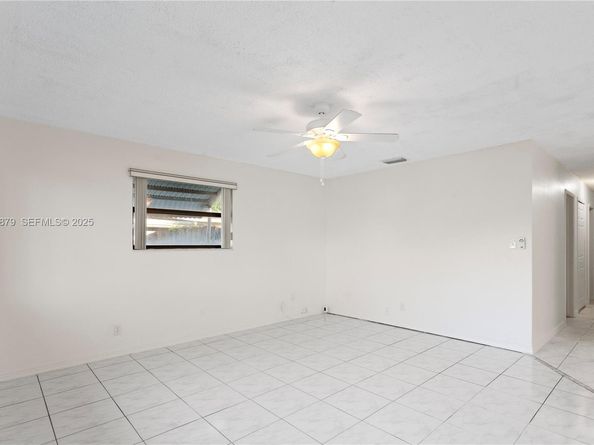 1410 NW 42nd St, Fort Lauderdale FL 33309