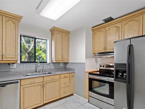 1410 NW 42nd St, Fort Lauderdale FL 33309