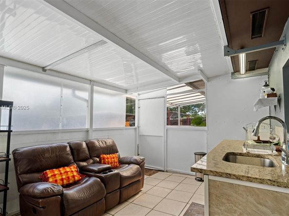 3109 NW 64 st, Miami FL 33147