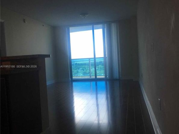 2641 N Flamingo Rd 1705N, Sunrise FL 33323