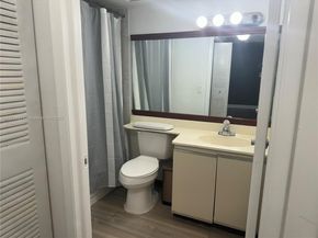 10255 NW 9th St Cir 5037, Miami FL 33172