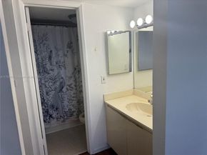 10255 NW 9th St Cir 5037, Miami FL 33172